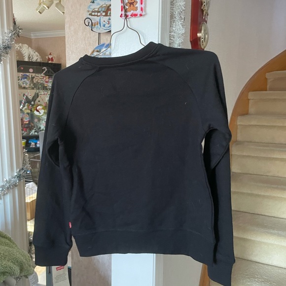 NWT Levi’s Black and Pink Crewneck Sweater - Picture 2 of 4